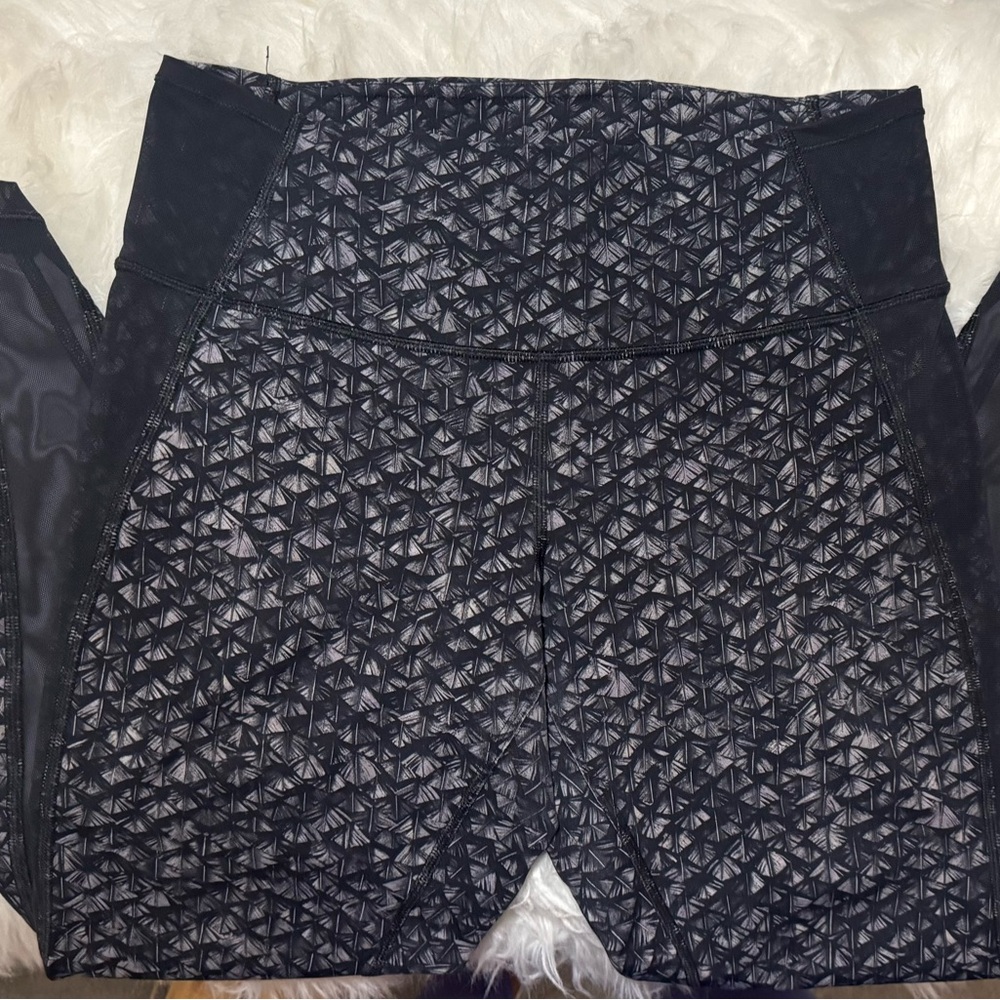 Lululemon Black Patterned Leggings